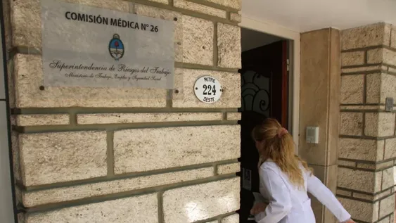 Una jueza dio de baja un punto clave de una ley que fija plazos para iniciar juicios laborales