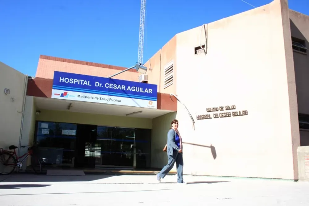 Vino desde Córdoba a visitar a su hermana y el portón de una exbodega se le cayó encima