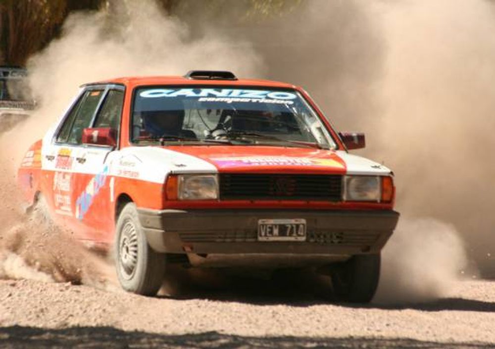 Mario Canizo voló  ayer en 9 de Julio