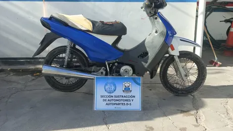 Un joven de 19 años fue detenido en Rawson a bordo de una moto con motor adulterado