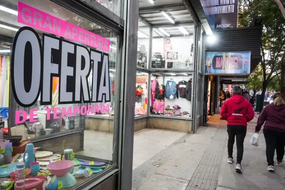 San Juan: aseguran que el aguinaldo colaboró en el aumento del 5% de la venta comercial en julio