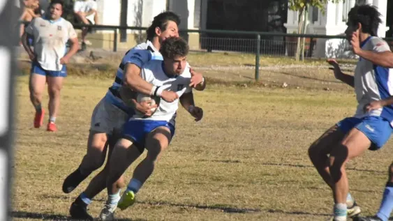 LA U FALLÓ en momentos claves y pagó. Los Piuquenes ganaron un partido intenso y equilibrado.