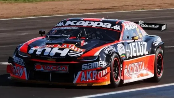 Demoledor. Canapìno y su Camaro fueron demasiado para el resto.