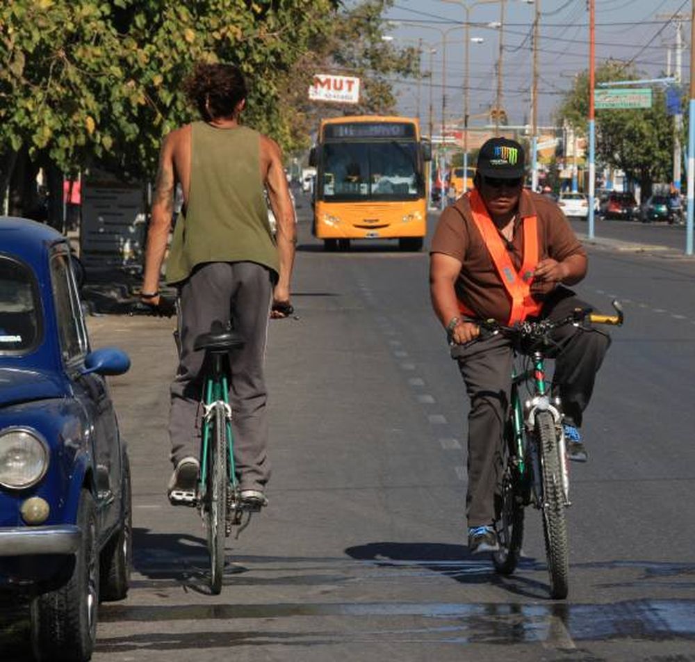 Desde agosto multarán la  falta de chaleco reflectivo