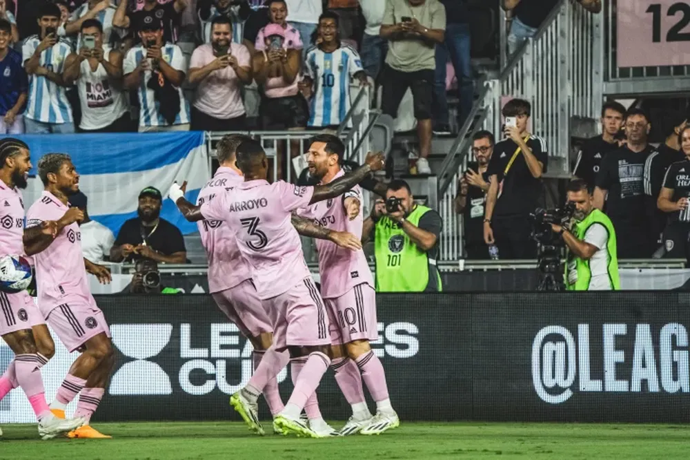Con doblete de Messi, Inter Miami venció a Orlando City