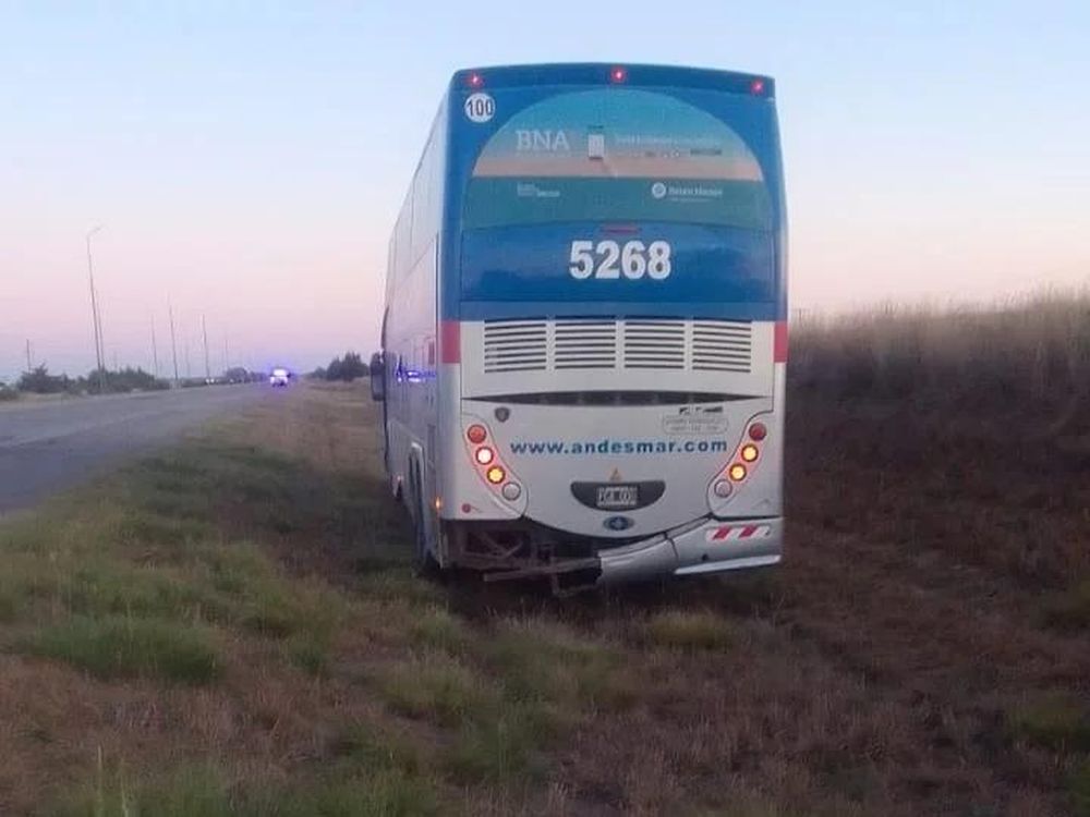 Al menos 9 heridos por el derrape de un colectivo de Andesmar con un chofer sanjuanino