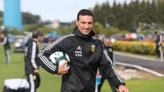 Scaloni presenta hoy la lista para la triple fecha de eliminatorias y anticipan sorpresas