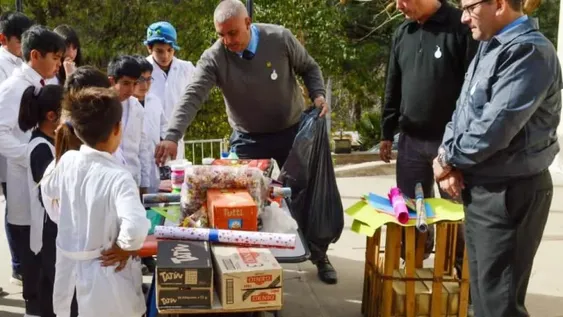 El Penal sale a las escuelas con donaciones y recreación