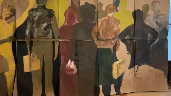 A PURA SEVILLANAS. Niñas y jóvenes de varios institutos locales coparon las principales avenidas en una procesión alegre y festiva.