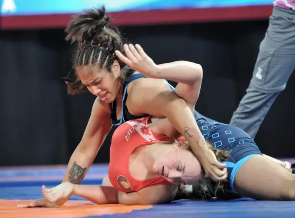 Linda Machuca se quedó con la medalla de plata en lucha