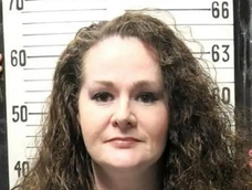 Quién es Christa Pike, la mujer que sigue con vida tras recibir dos dosis de la inyección letal durante su ejecución en Tennessee