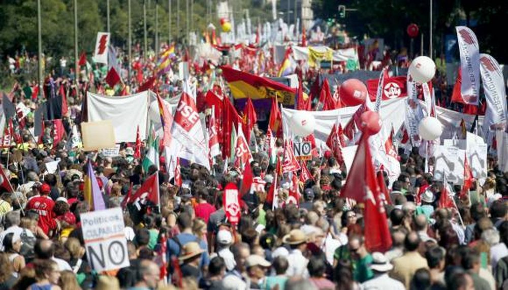 Reclaman un referéndum en España por el plan de ajuste