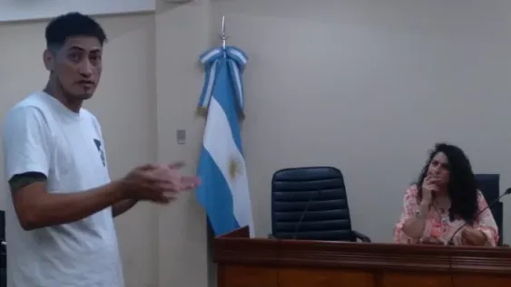 La jueza Verónica Chicón homologó el acuerdo entre las partes y, a pedido de Fiscalía, desligó con un sobreseimiento al gitano Kevin Jovan Castillo.