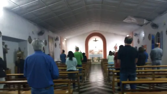 Celebran misas más temprano para gente que no puede ir en otro horario