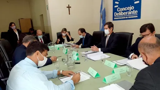 Rivadavia: plantean inconstitucionalidad a la ficha limpia y se generan dudas