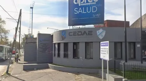 Muerte cerebral para un niño de 8 años: jugaba al hándbol y se le cayó un arco encima