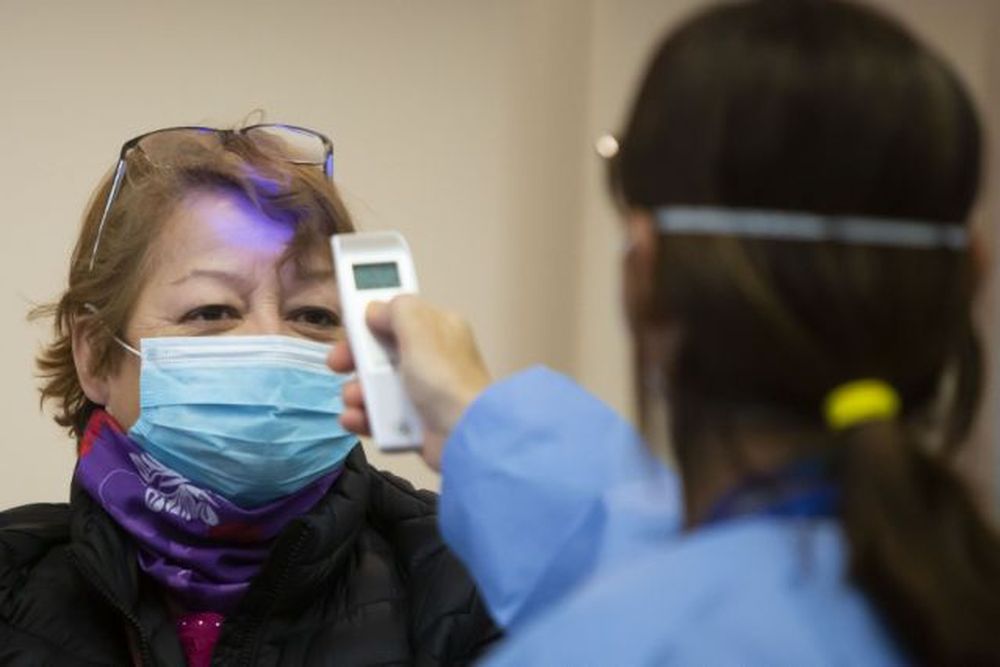 Nuevo récord de contagios y 13 muertes más por coronavirus en Argentina
