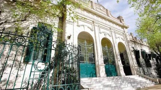 Rectora de la Normal Sarmiento: “Autoridades del Ministerio me están presionando”