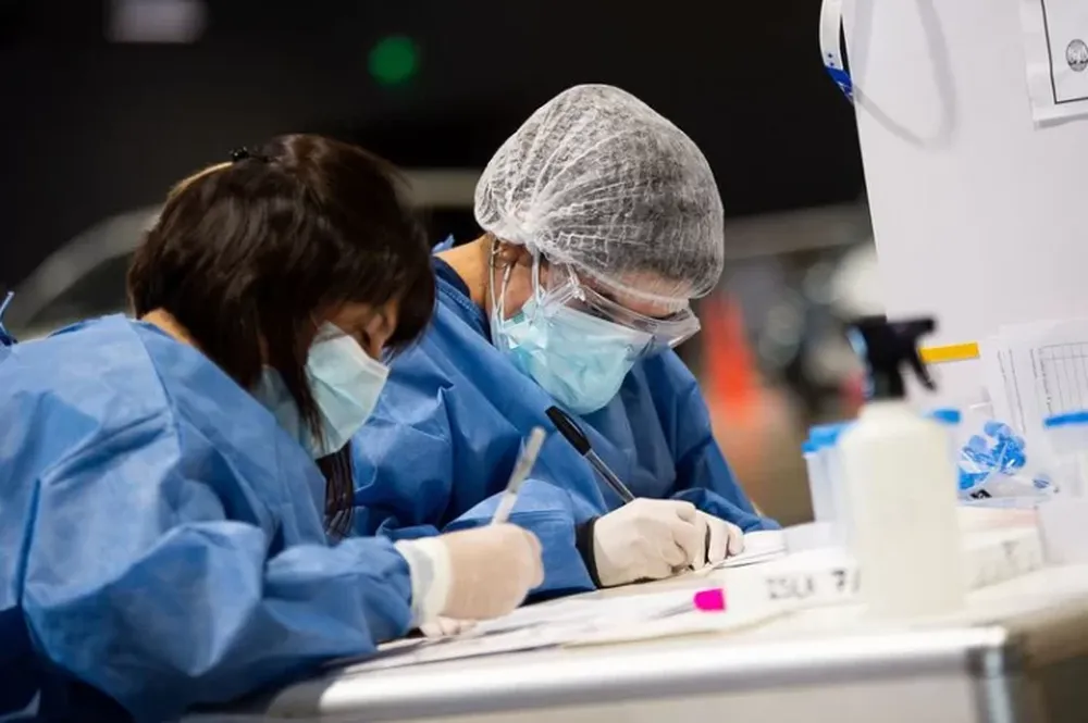 Chile reporta la mayor cifra de casos diarios de coronavirus en tres meses