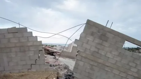 Más de 90 familias evacuadas por el desplazamiento del cerro Hermitte en Comodoro Rivadavia