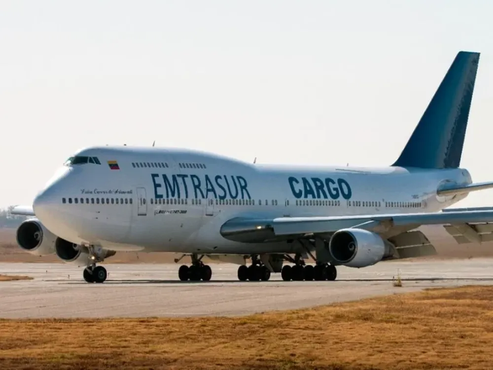 Diputados opositores judicializan el ingreso del avión con iraníes
