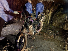 siniestro fatal en pocito: su novia se preocupo porque no llegaba y lo encontro muerto junto a su moto