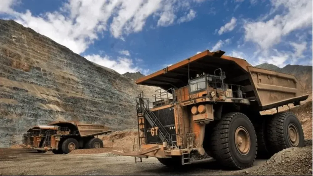 DISTINTAS EMPRESAS anunciaron nueve proyectos que ingresarán para adherir al Régimen de Incentivo a las Grandes Inversiones (RIGI), por un total de USD 11.720 millones. El 90% de ese monto para impulsar el desarrollo del petróleo y el gas natural de Vaca Muerta y en el sector de minería. También se sumaron energías renovables y siderúrgia.