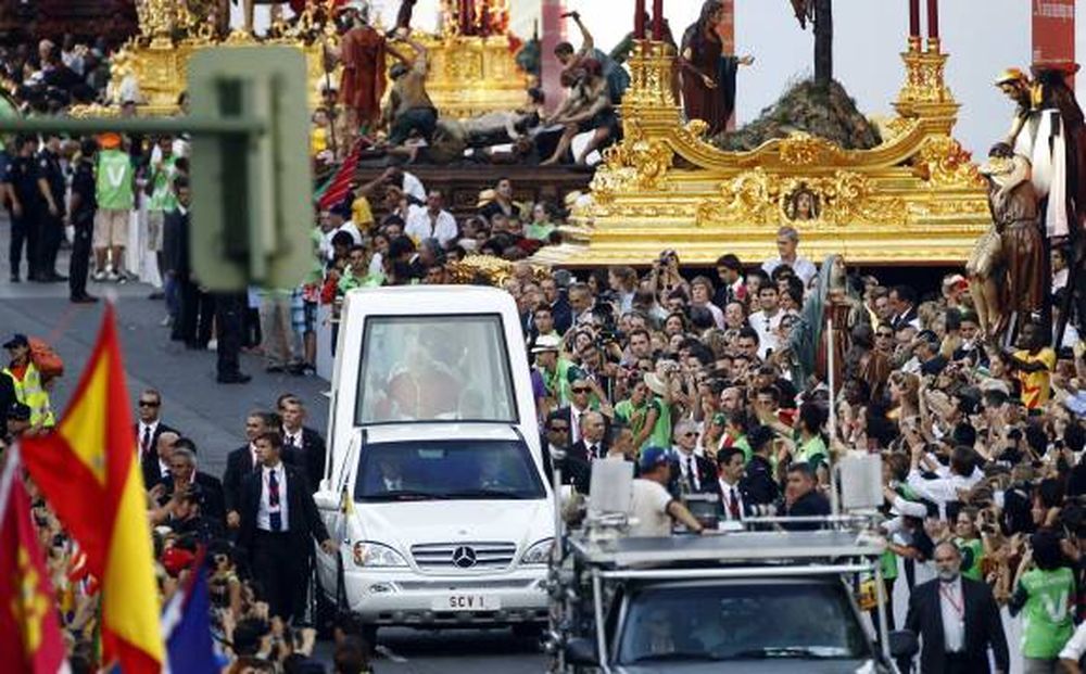 El Papa presidió el Vía crucis