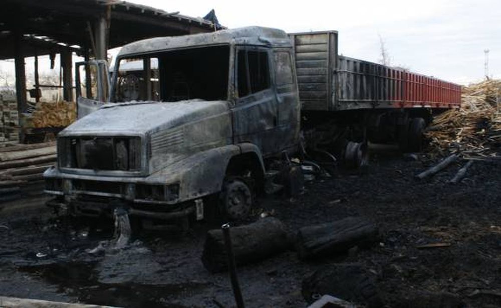 Rawson: un camión destruido por el fuego�