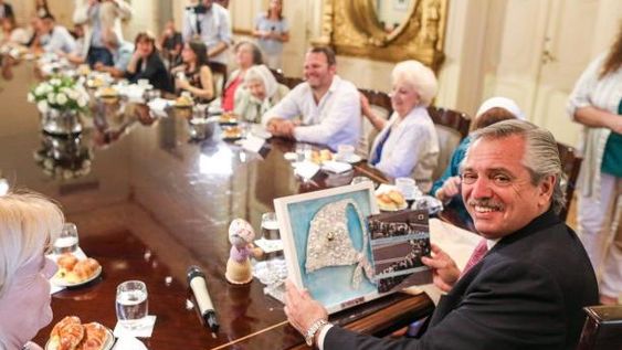 Fernández consideró que en la Argentina no hay presos políticos sino “detenidos arbitrarios”