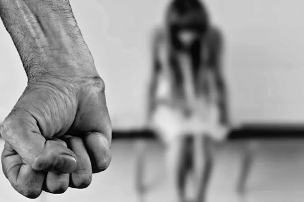 Un año de prisión y una perimetral por darle una paliza a su pareja