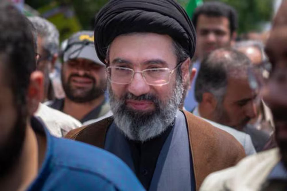 Mohtaba Khamenei es conocido por su influencia en Irán.