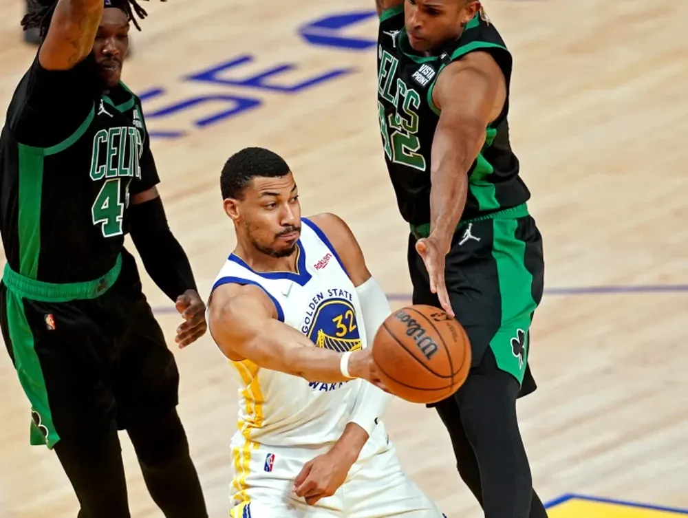 Los Warriors ahora vencen a los Celtics 3-2