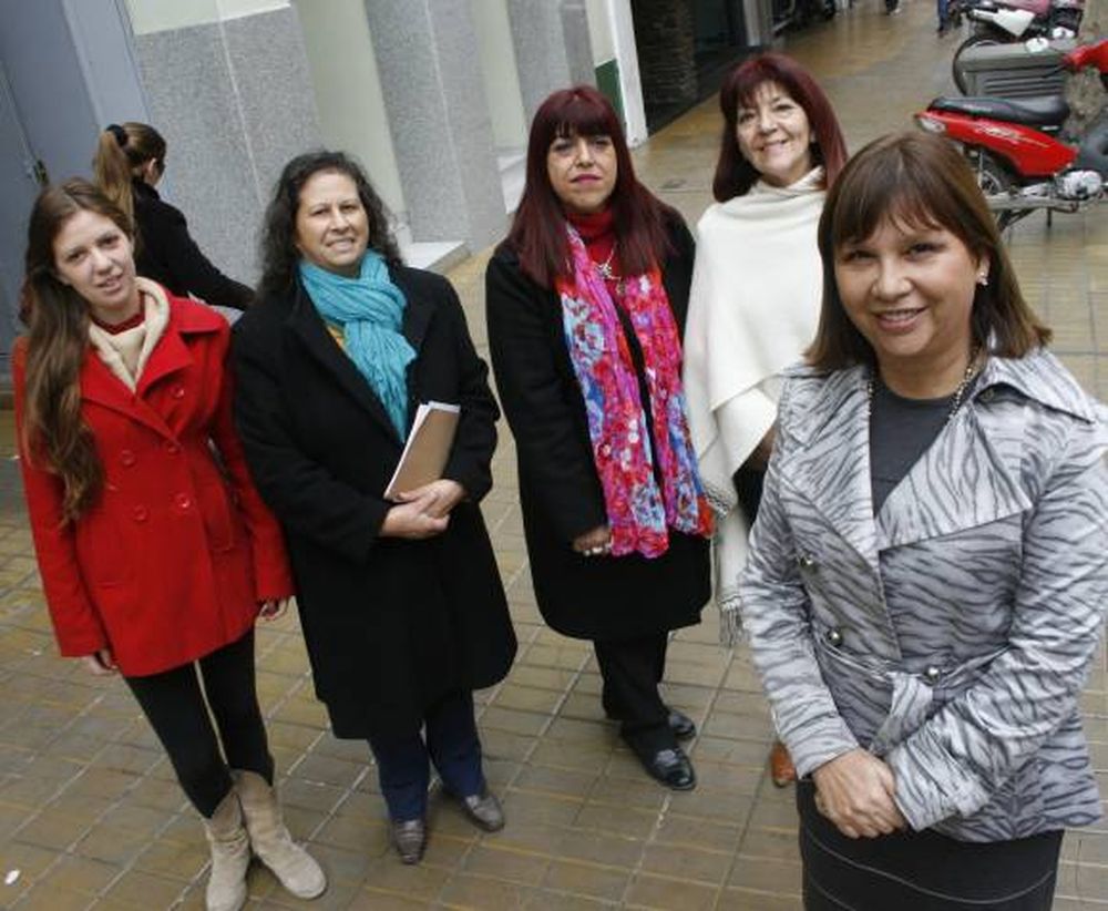 La vice de la UCR no quiere frentes en 2013