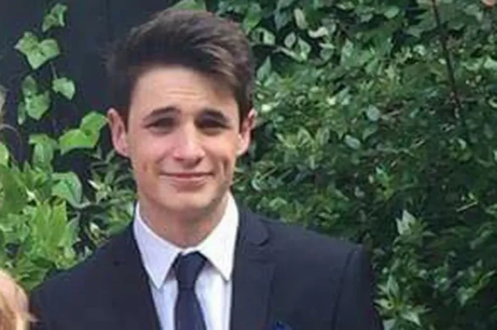 Un estudiante llamó 25 veces a su médico y fue ignorado: murió de sepsis