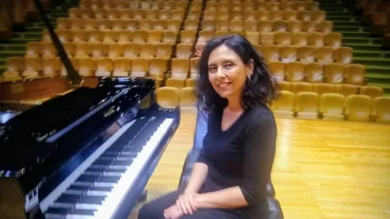 Beatriz Yacante, pianista, docente e investigadora sanjuanina ha contribuido a la formación de generaciones de pianistas y a la difusión del repertorio latinoamericano