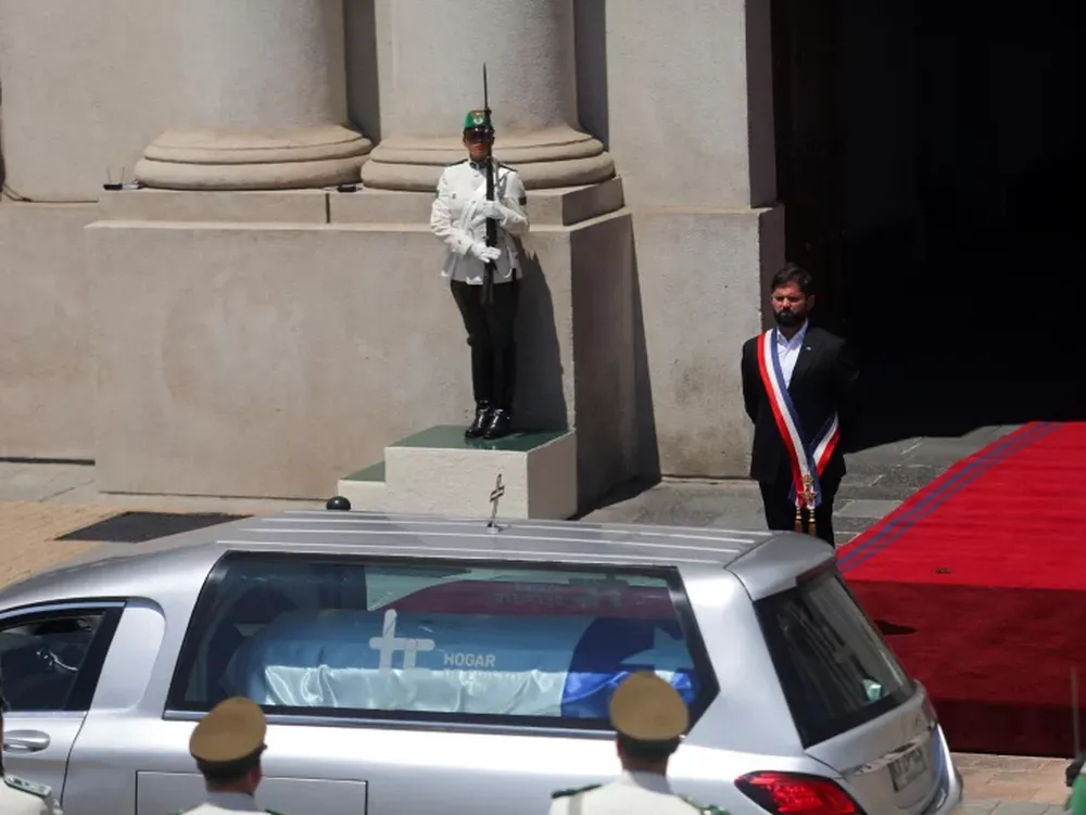 Gabriel Boric despidió a Sebastián Piñera resaltando sus convicciones