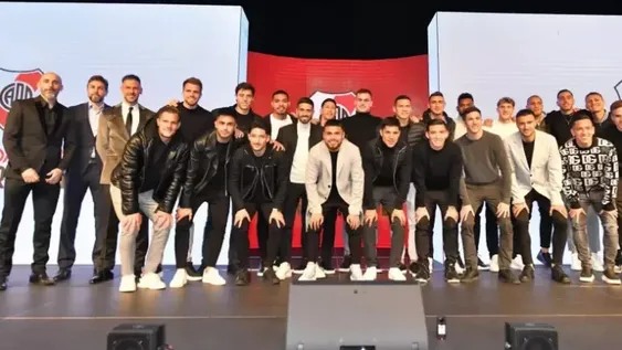 Éxito de recaudación en la cena anual y ¿pipa de la paz?