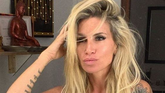 La foto hot que subió Flor Peña en honor al Dibu Martínez: “Quedé re manija, mirá como te como”