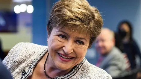 La titular del FMI, Kristalina Georgieva, supervisa el acuerdo que condiciona nuevas medidas económicas en Argentina.
