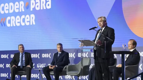 Fernández culpó a Macri por la inflación y se despegó de CFK