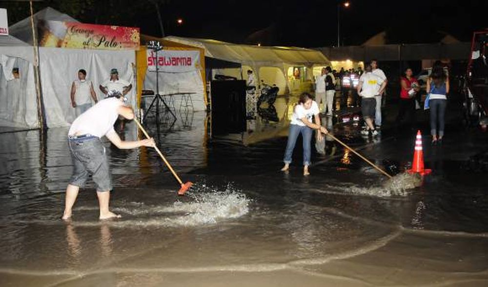 El Gobierno analiza hacerse cargo de la exposición en el Predio Ferial