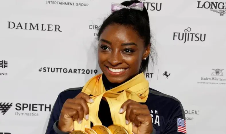 La atleta Simone Biles sorprendió a las redes con otra genial acrobacia