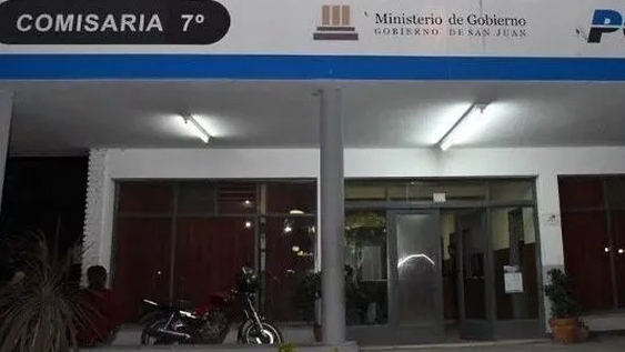 Una beba cayó a un fuentón con agua hirviendo, no la llevaron al hospital y murió