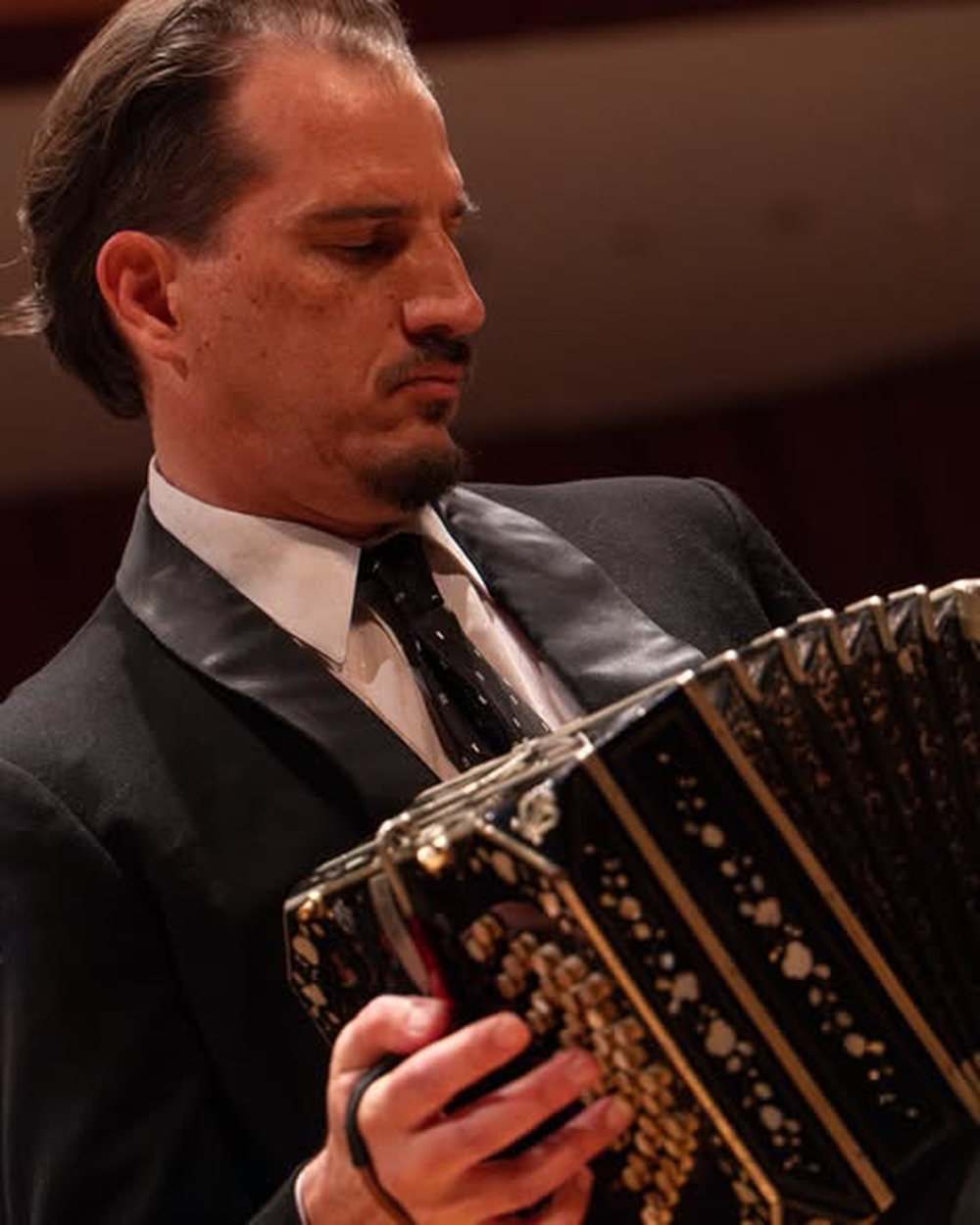 Esteban Calderón, bandoneonista radicado en San Juan
