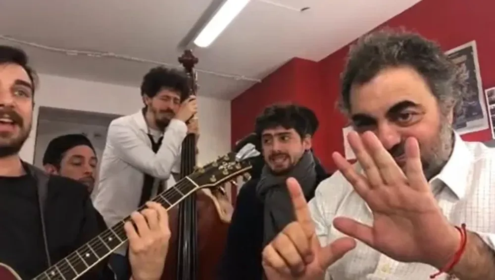 La desopilante canción contra el VAR cantada por argentinos y uruguayos