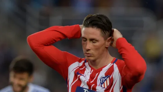 Atlético Madrid perdió y le dejó el título servido a Barcelona