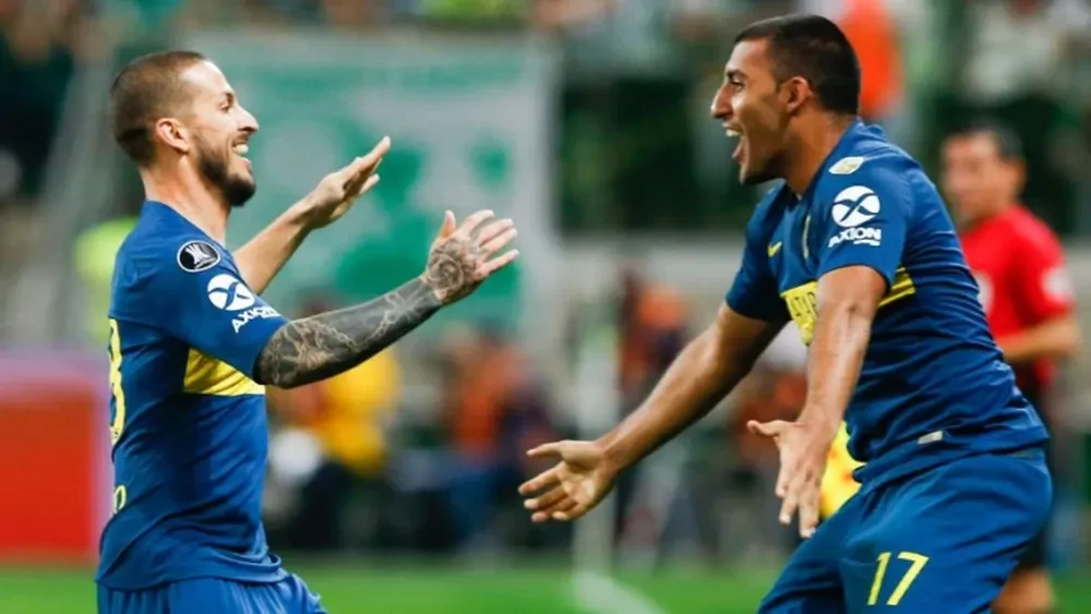 Barros Schelotto probó con Wanchope Ábila y Benedetto juntos