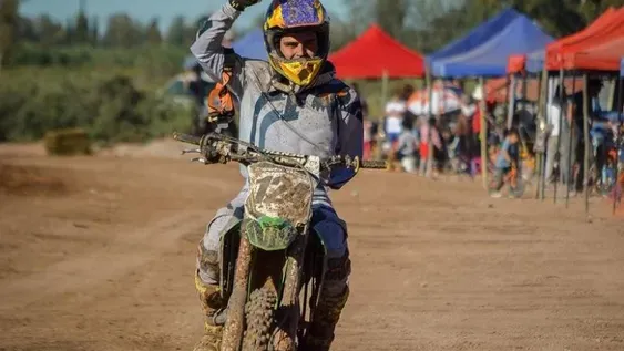 Gobierno decretó asueto deportivo por la muerte del Wey Zapata