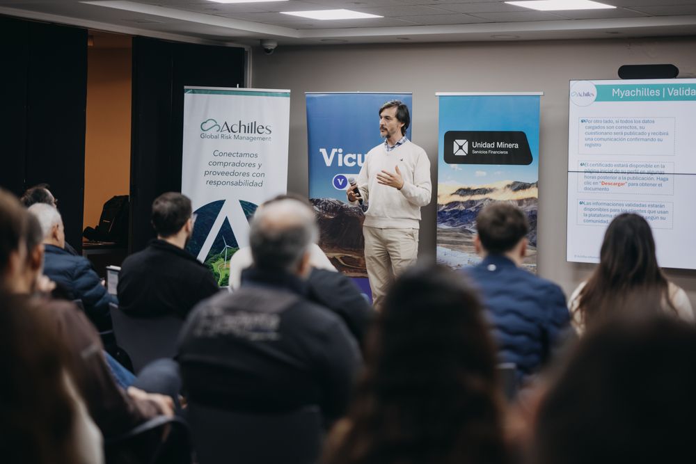Víctor Esteve, director de Minería de Achilles, trabajó durante la mañana de este viernes con proveedores sanjuaninos en una capacitación sobre la plataforma obligatoria de Vicuña.&nbsp;